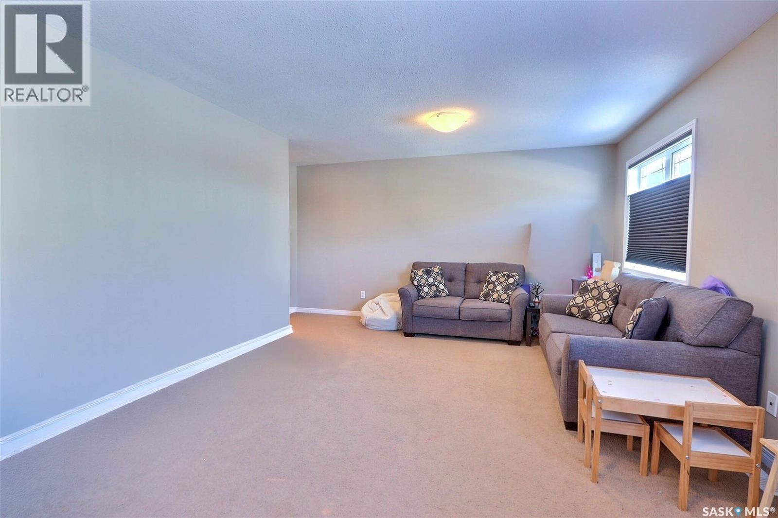 16 Guy Drive, Prince Albert, SK - Indoor Photo Showing Living Room