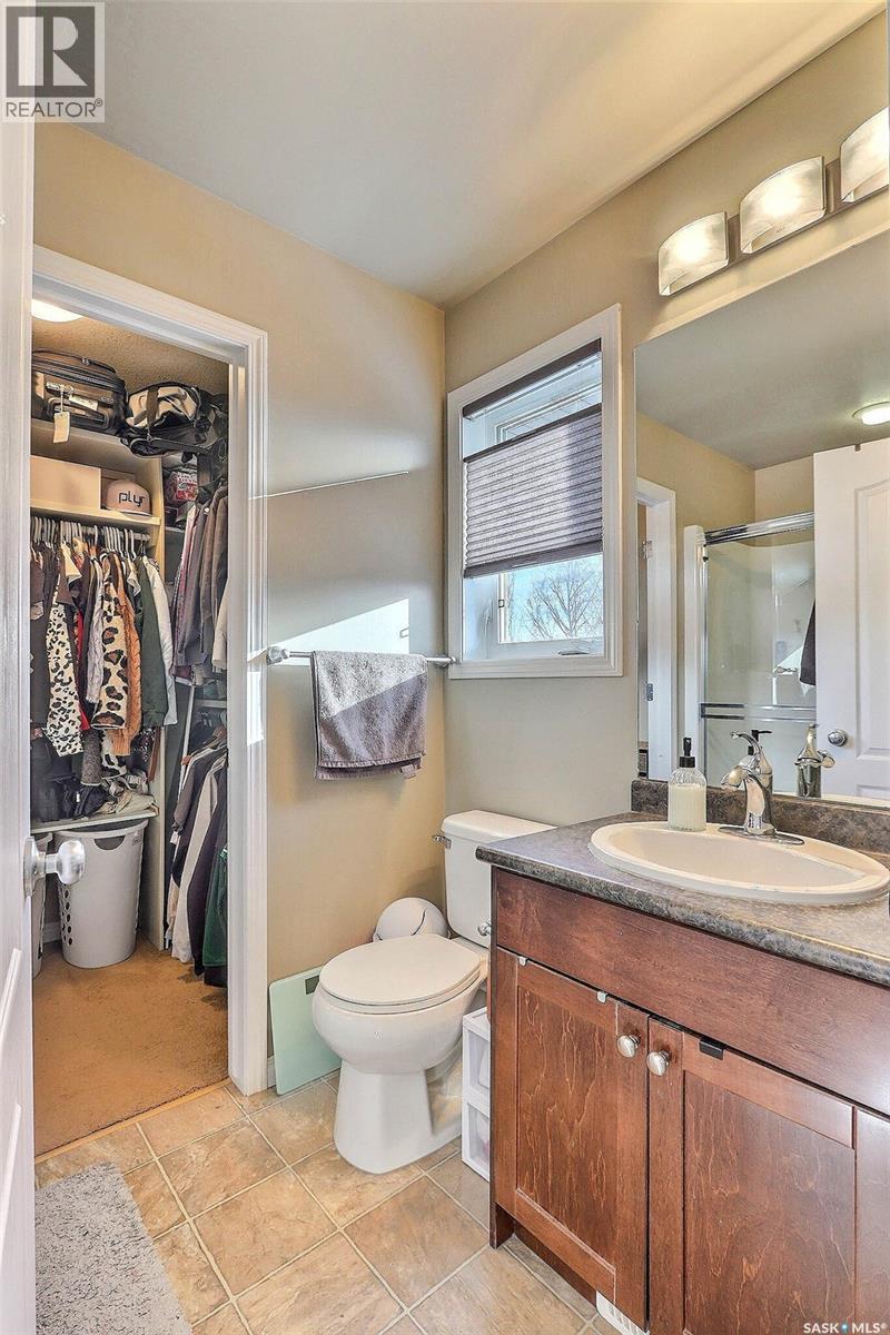 16 Guy Drive, Prince Albert, SK - Indoor Photo Showing Bathroom