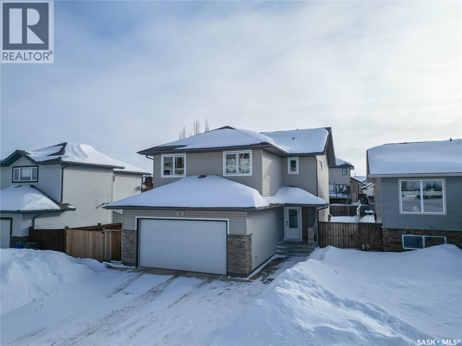 16 Guy Drive, Prince Albert, SK - Outdoor