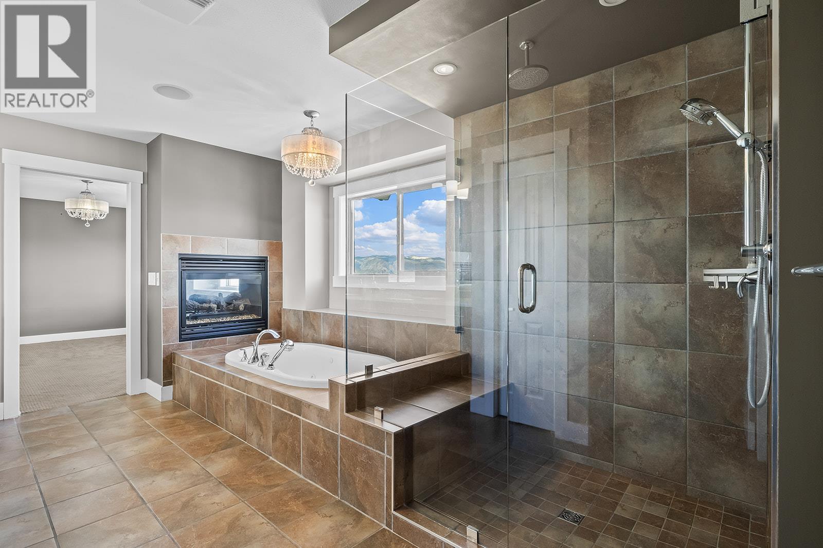 772 Kuipers Crescent, Kelowna, BC - Indoor Photo Showing Bathroom