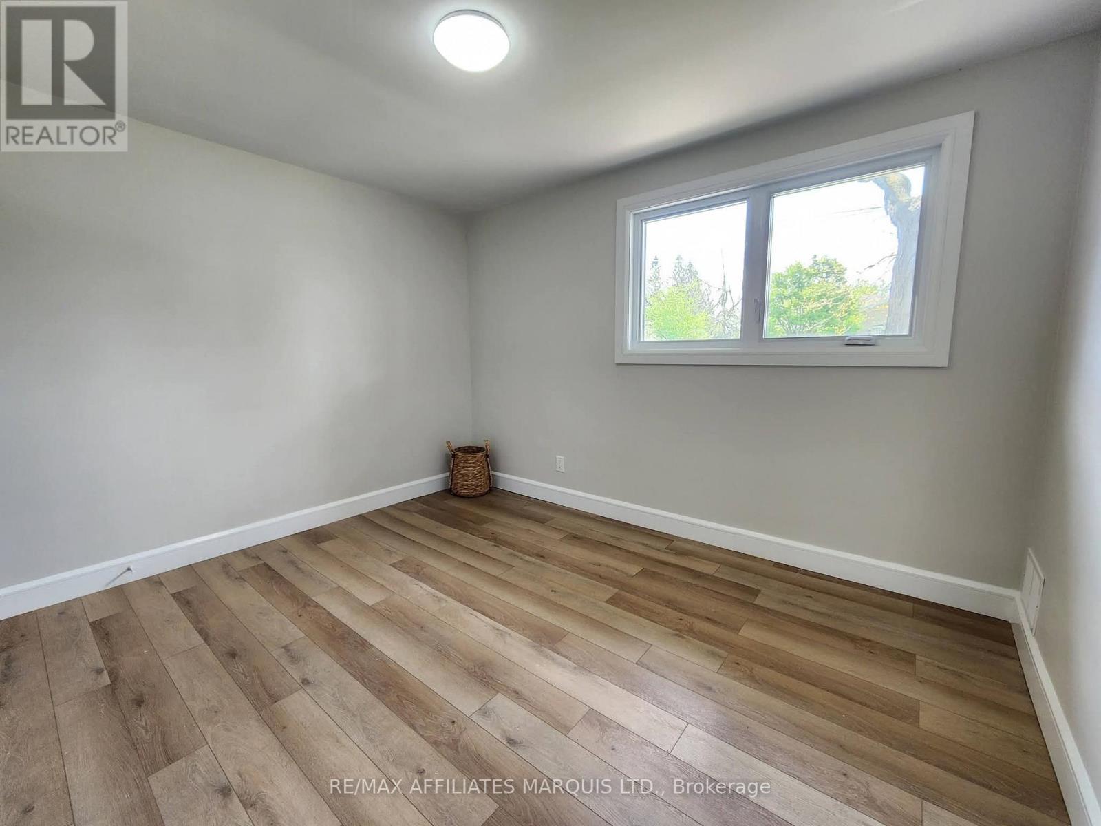 1409 Leonard Avenue, Cornwall, ON - Indoor Photo Showing Other Room