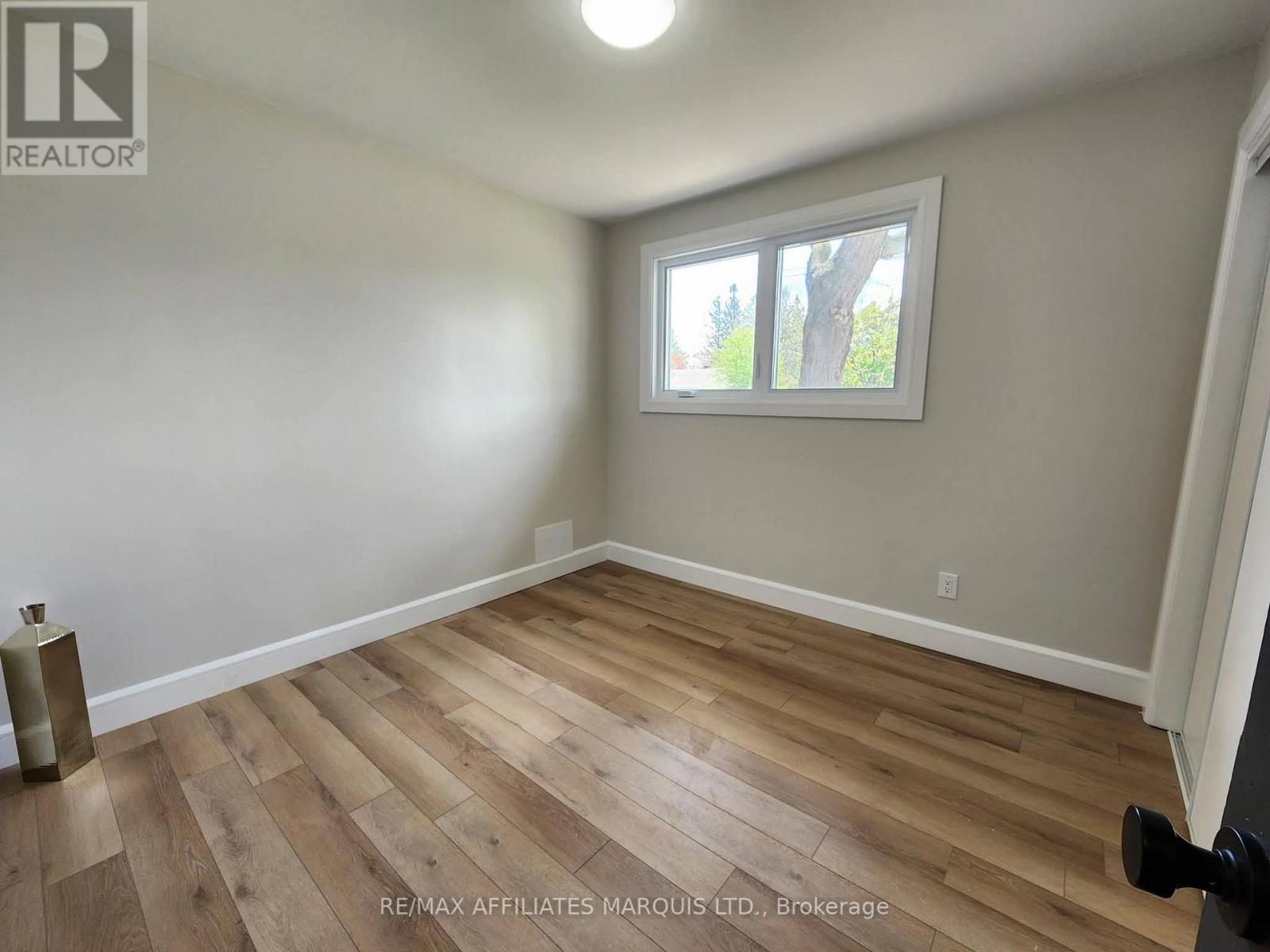 1409 Leonard Avenue, Cornwall, ON - Indoor Photo Showing Other Room