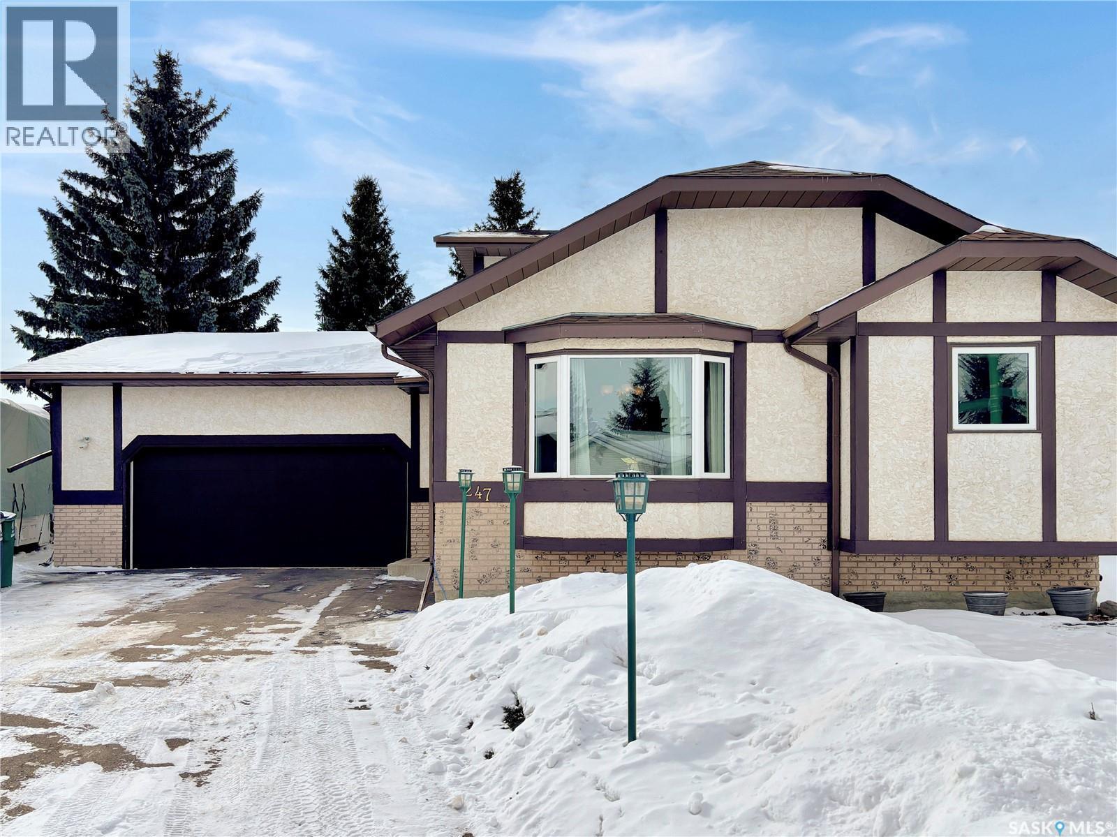247 Stacey Crescent, Saskatoon, SK - Outdoor