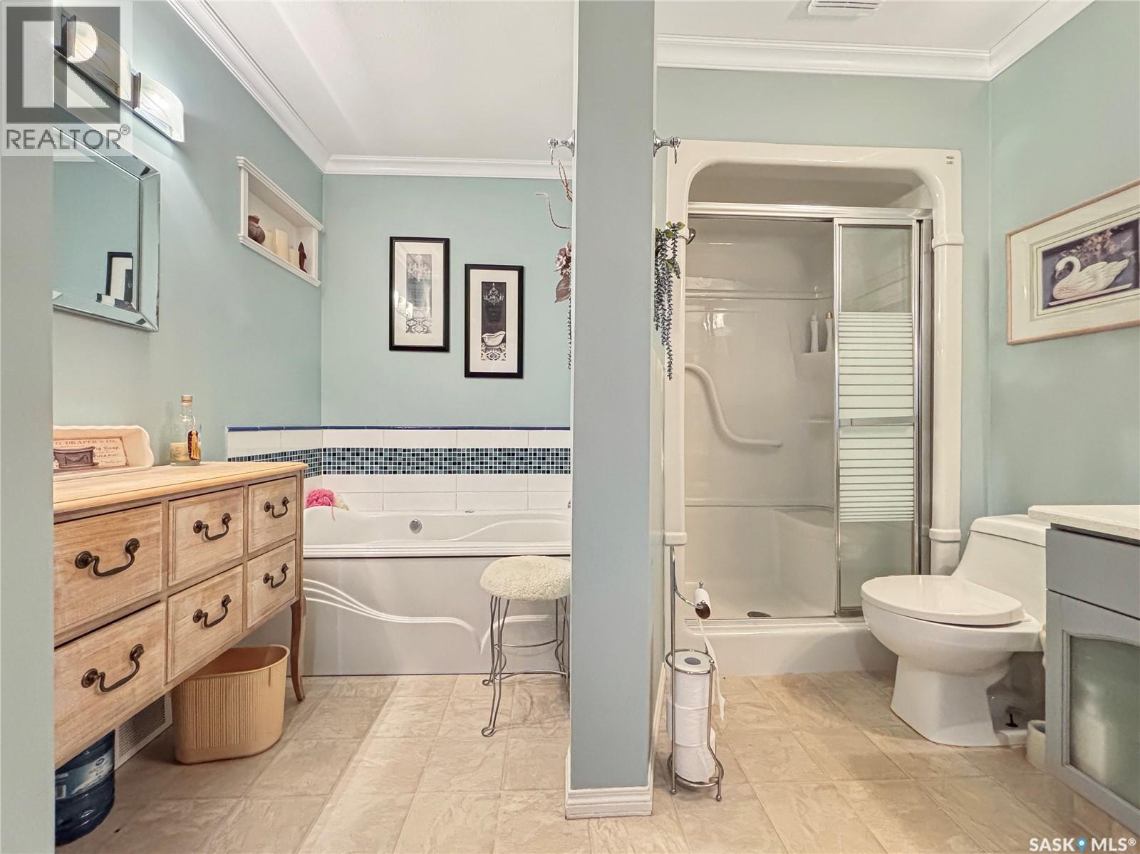 247 Stacey Crescent, Saskatoon, SK - Indoor Photo Showing Bathroom