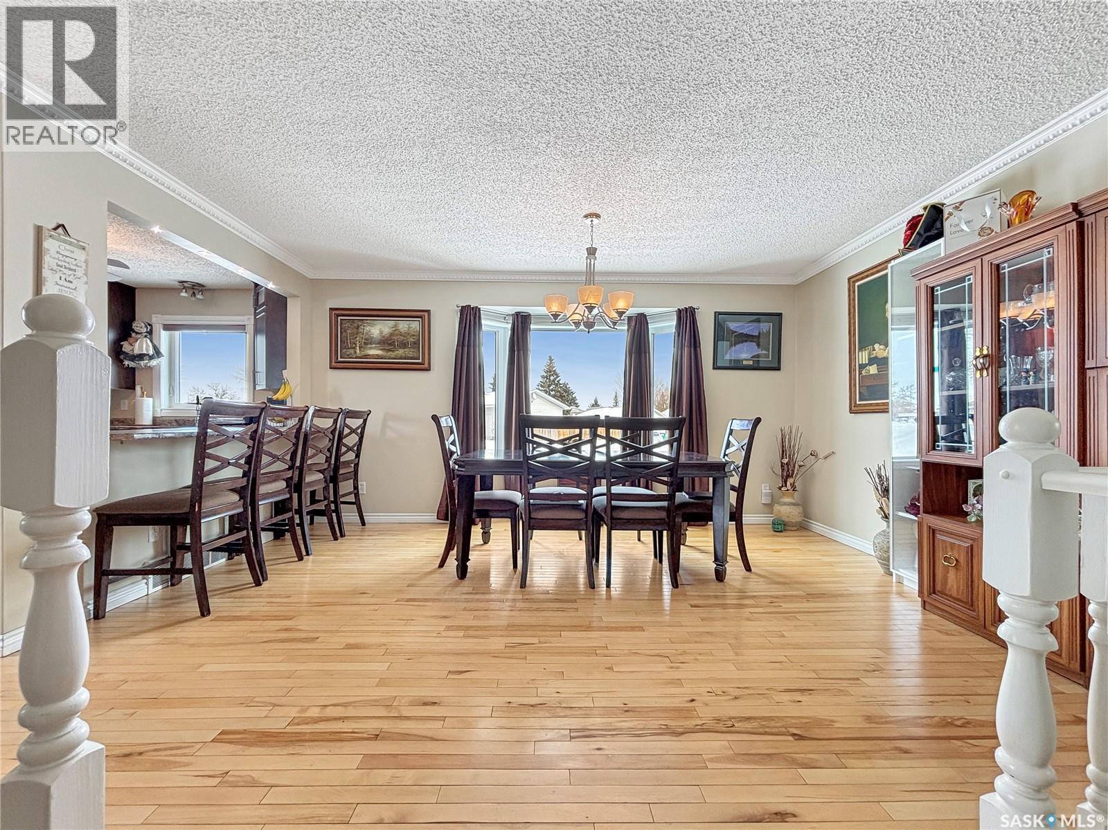 247 Stacey Crescent, Saskatoon, SK - Indoor Photo Showing Dining Room