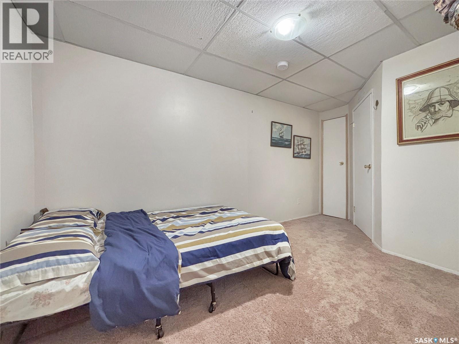 247 Stacey Crescent, Saskatoon, SK - Indoor Photo Showing Bedroom