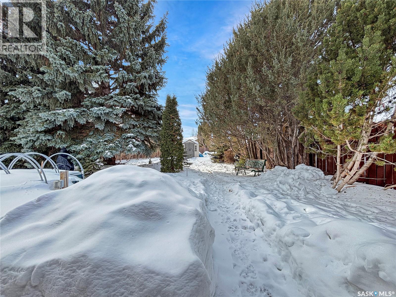 247 Stacey Crescent, Saskatoon, SK - Outdoor