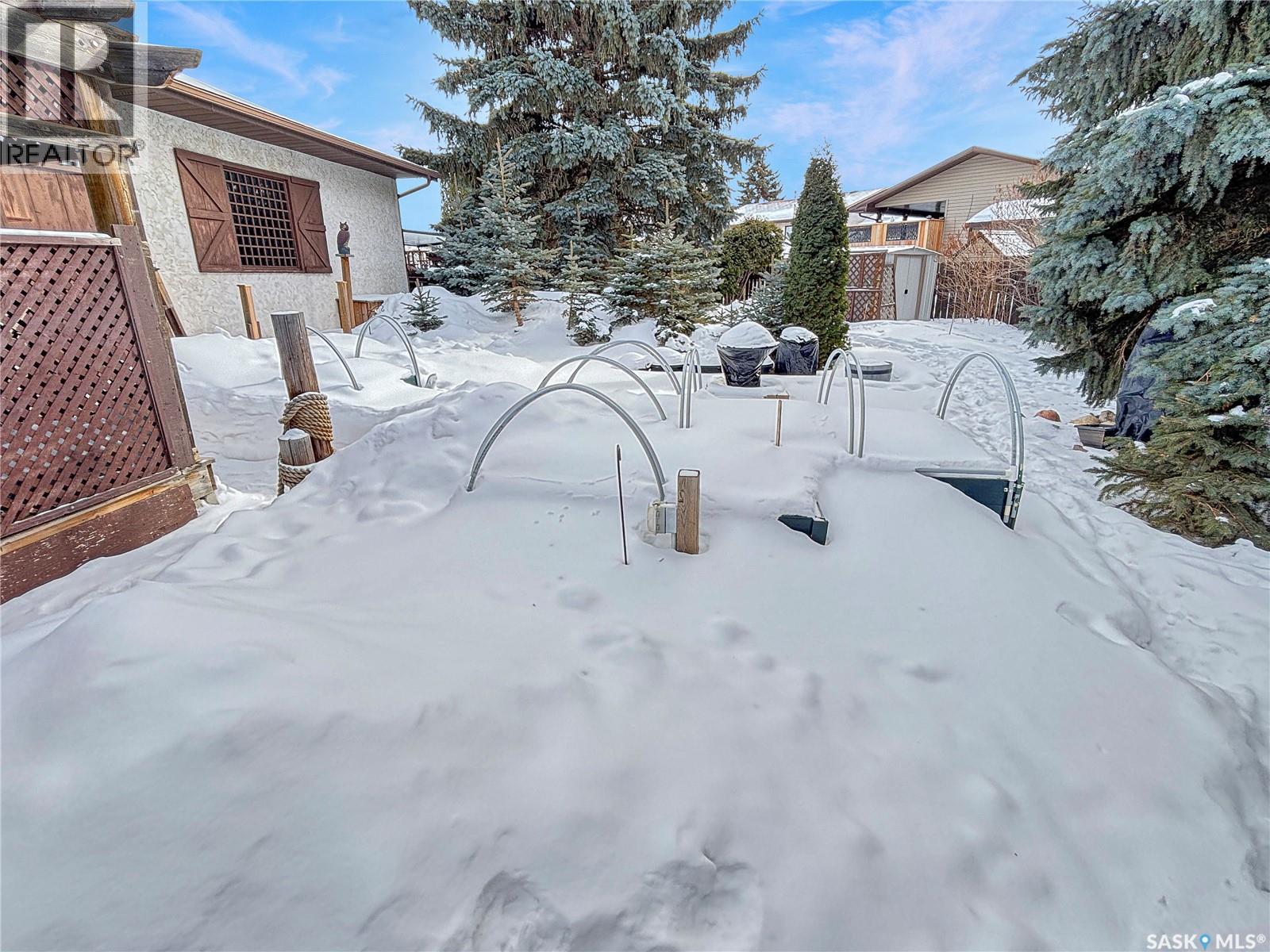 247 Stacey Crescent, Saskatoon, SK - Outdoor