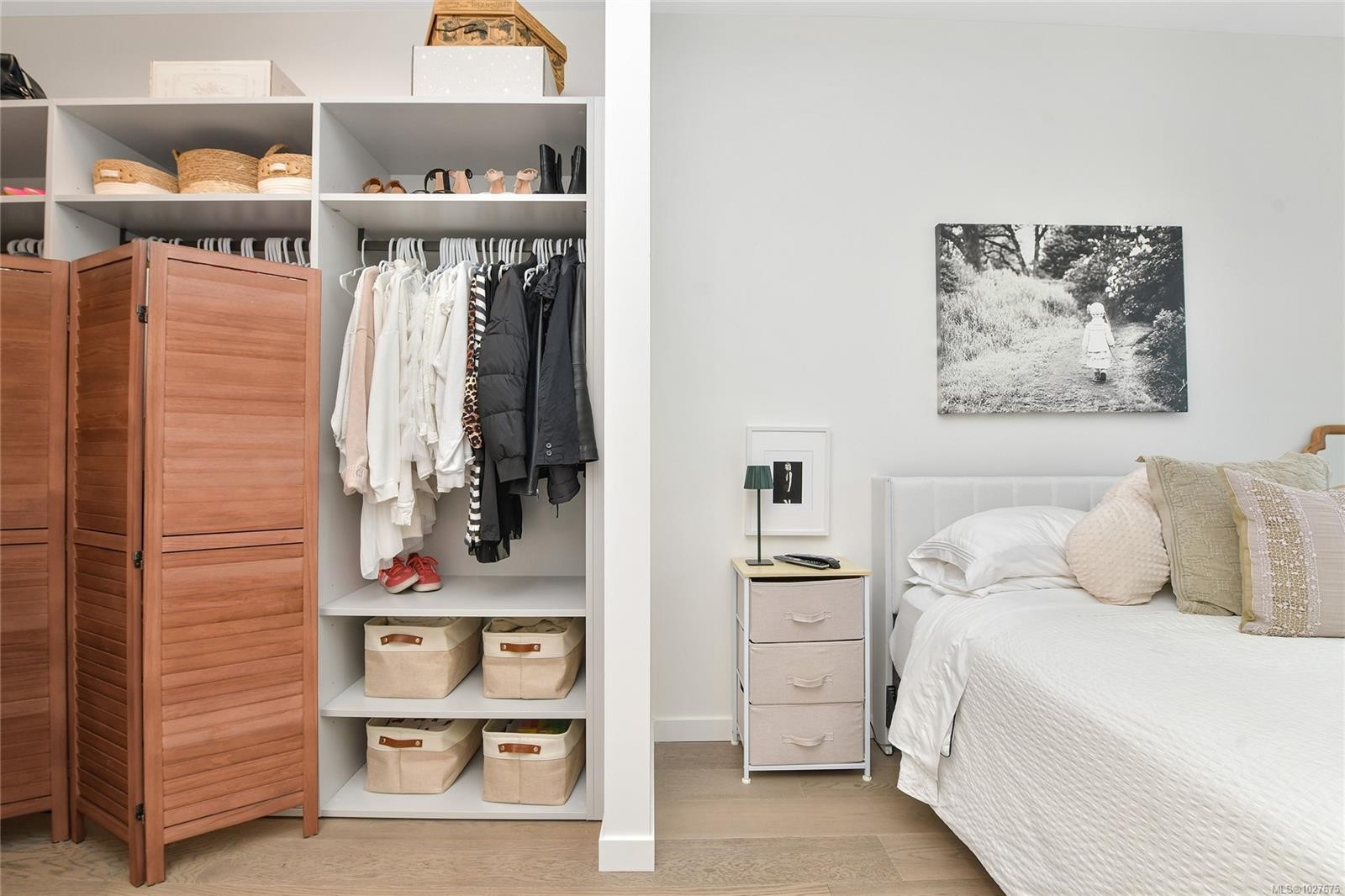 1504-2000 Hannington Rd, Langford, BC - Indoor Photo Showing Bedroom