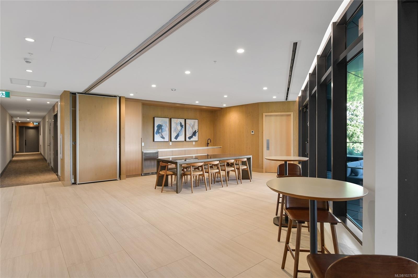 1504-2000 Hannington Rd, Langford, BC - Indoor Photo Showing Other Room