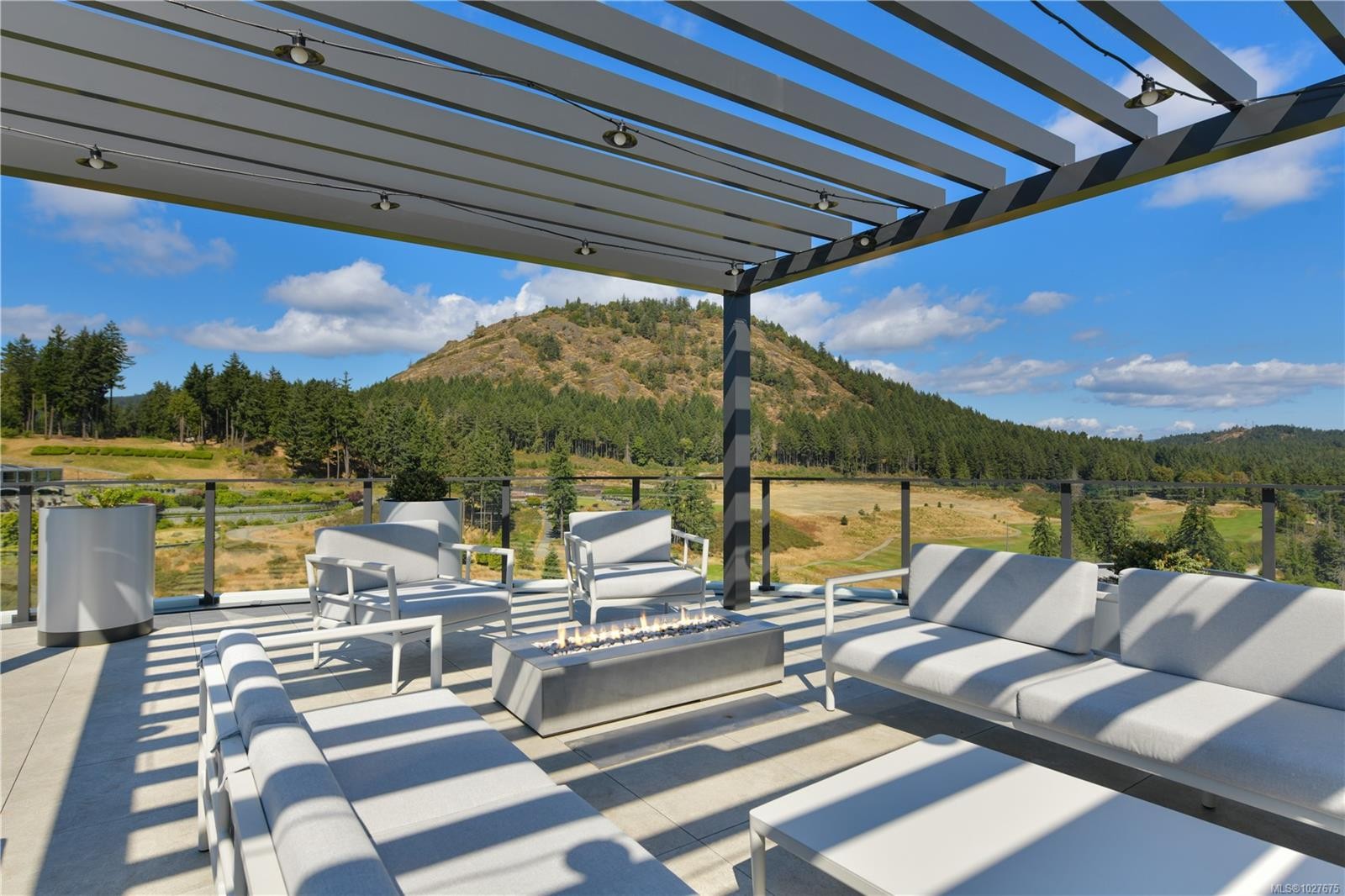 1504-2000 Hannington Rd, Langford, BC - Outdoor With View