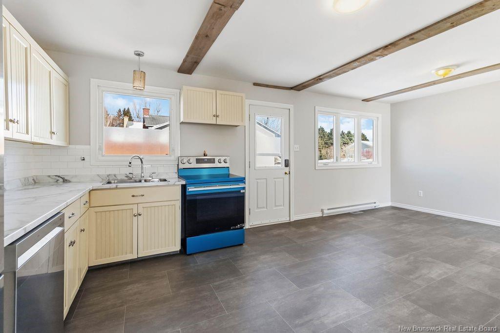 35 Nowlan St, Riverview, NB