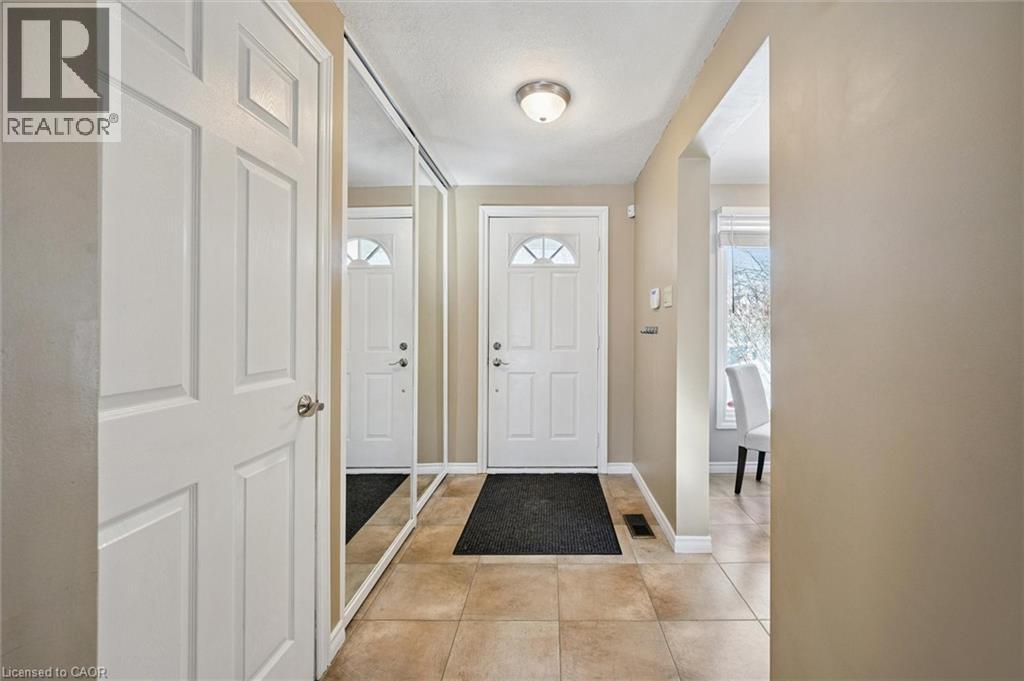 536 Westvale Drive, Waterloo, ON - Indoor Photo Showing Other Room