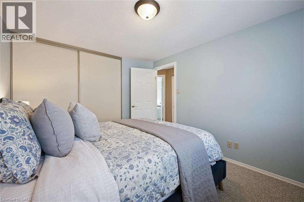 536 Westvale Drive, Waterloo, ON - Indoor Photo Showing Bedroom