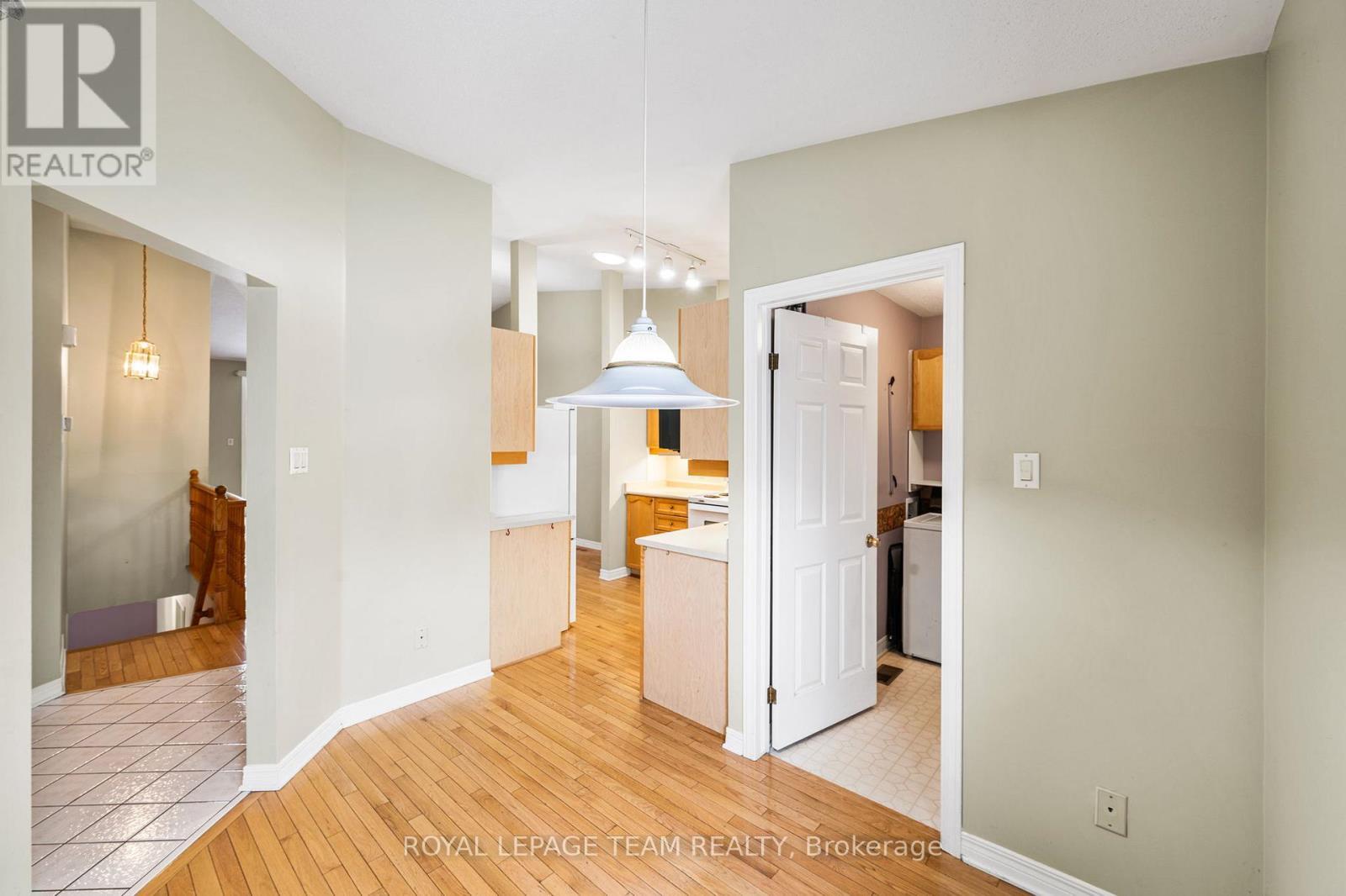 10 Quinterra Court, Ottawa, ON - Indoor