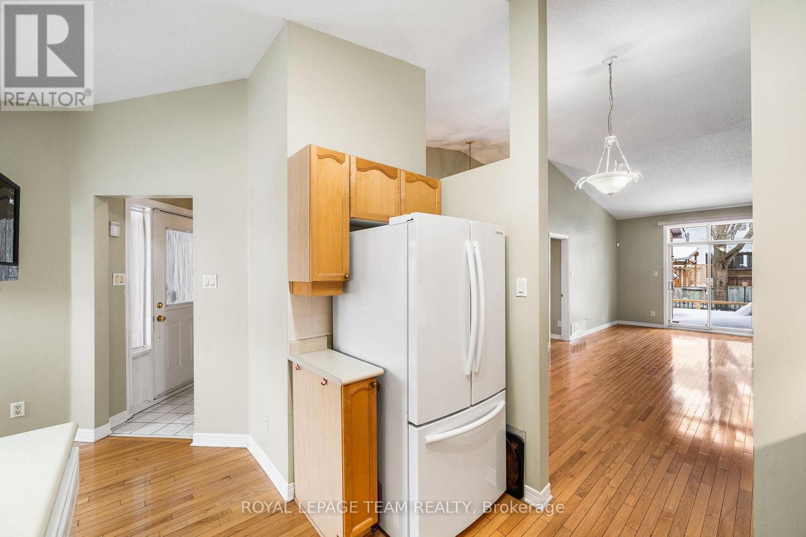 10 Quinterra Court, Ottawa, ON - Indoor