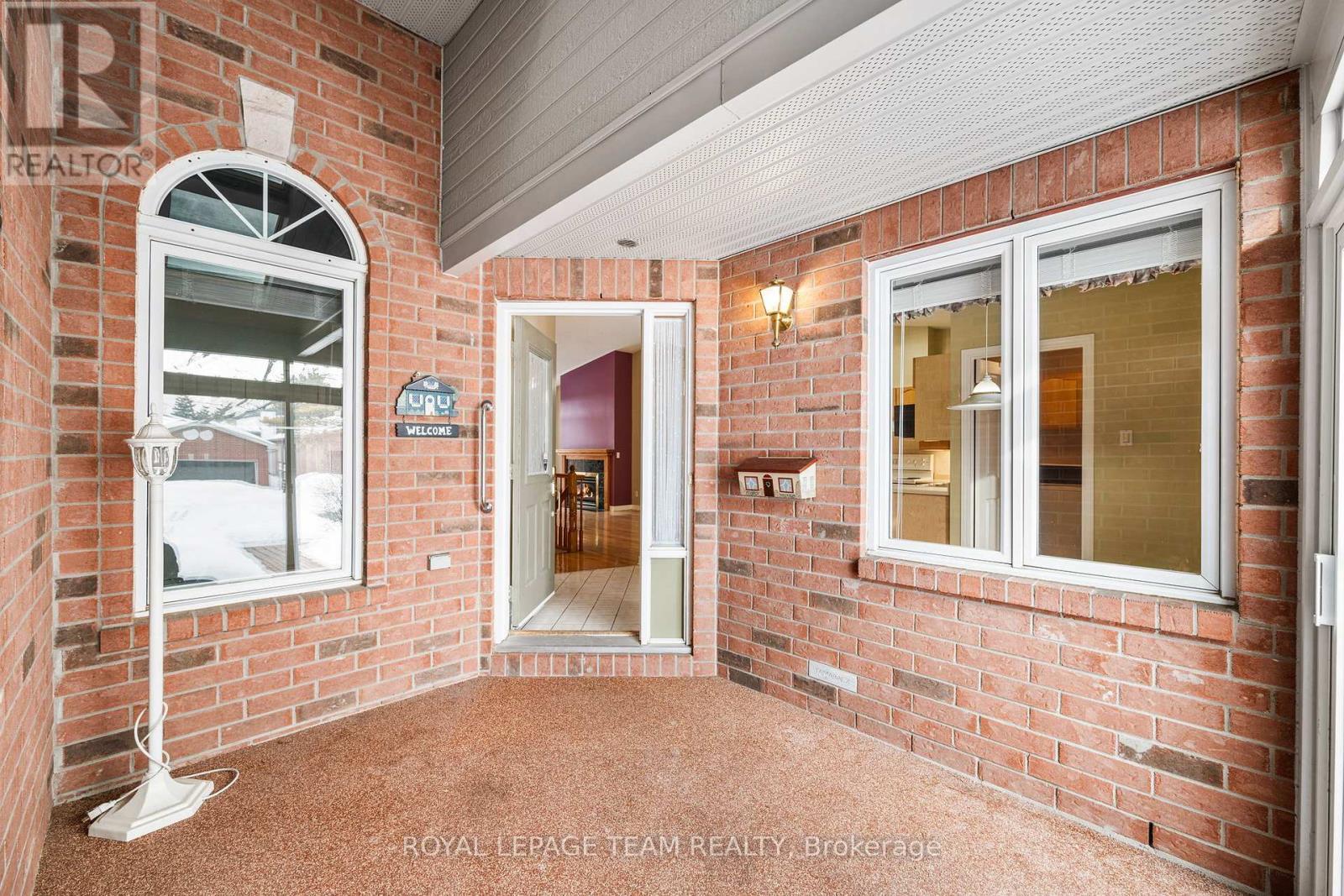 10 Quinterra Court, Ottawa, ON - Outdoor With Exterior