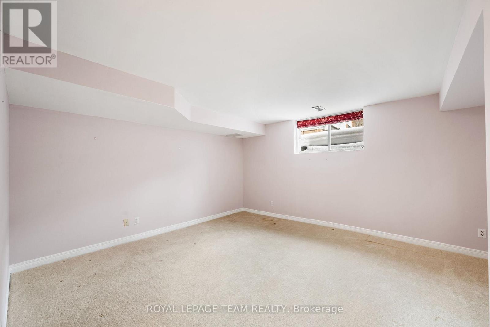 10 Quinterra Court, Ottawa, ON - Indoor