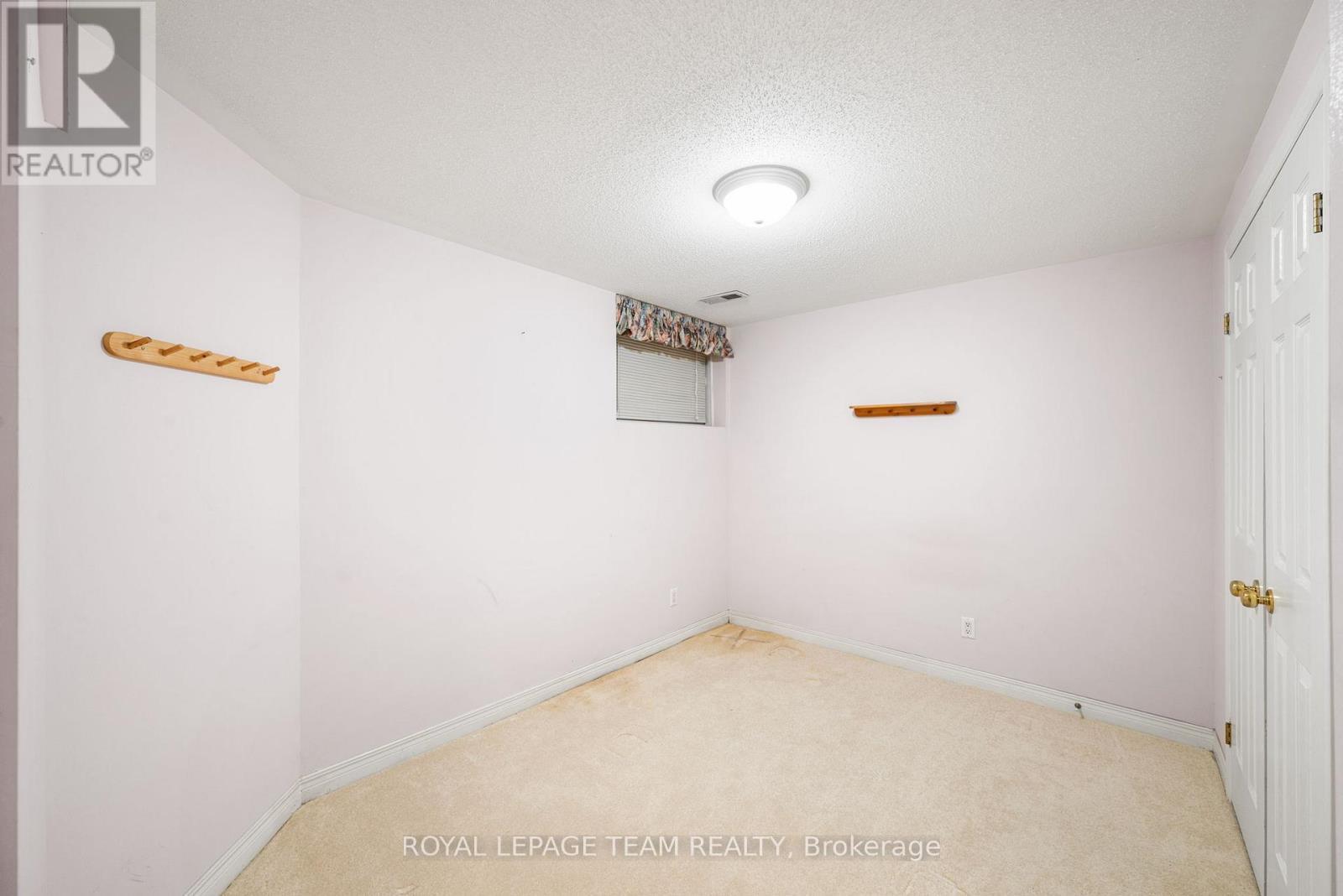 10 Quinterra Court, Ottawa, ON - Indoor Photo Showing Other Room