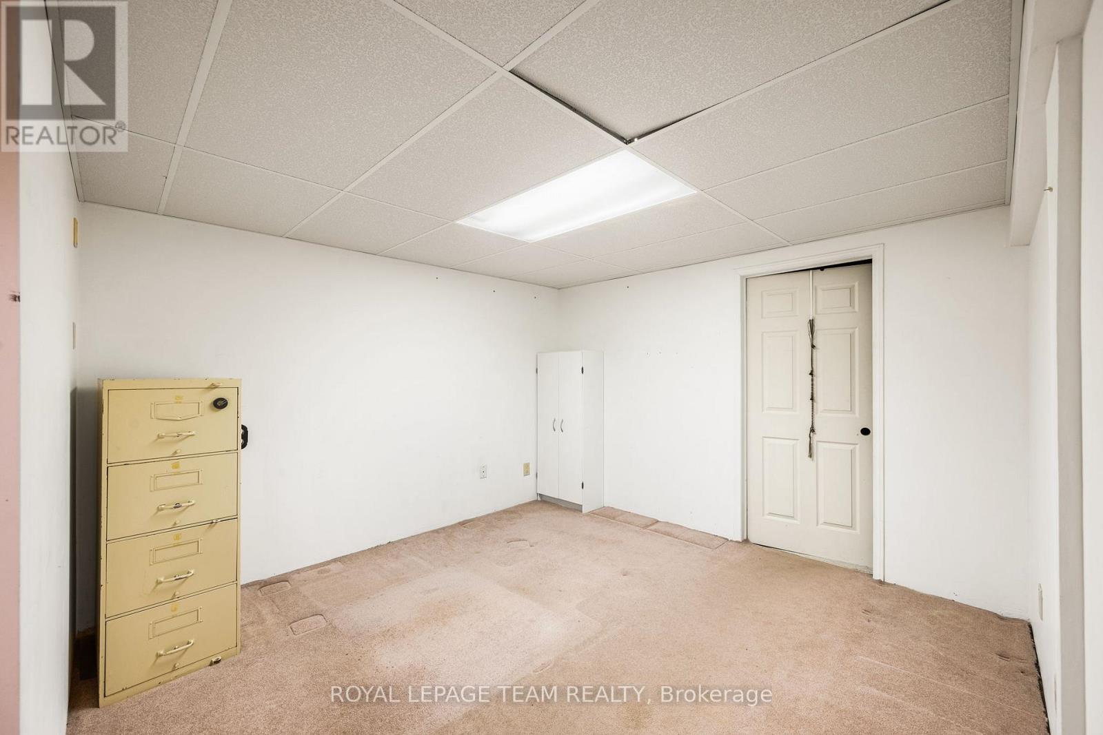 10 Quinterra Court, Ottawa, ON - Indoor Photo Showing Other Room