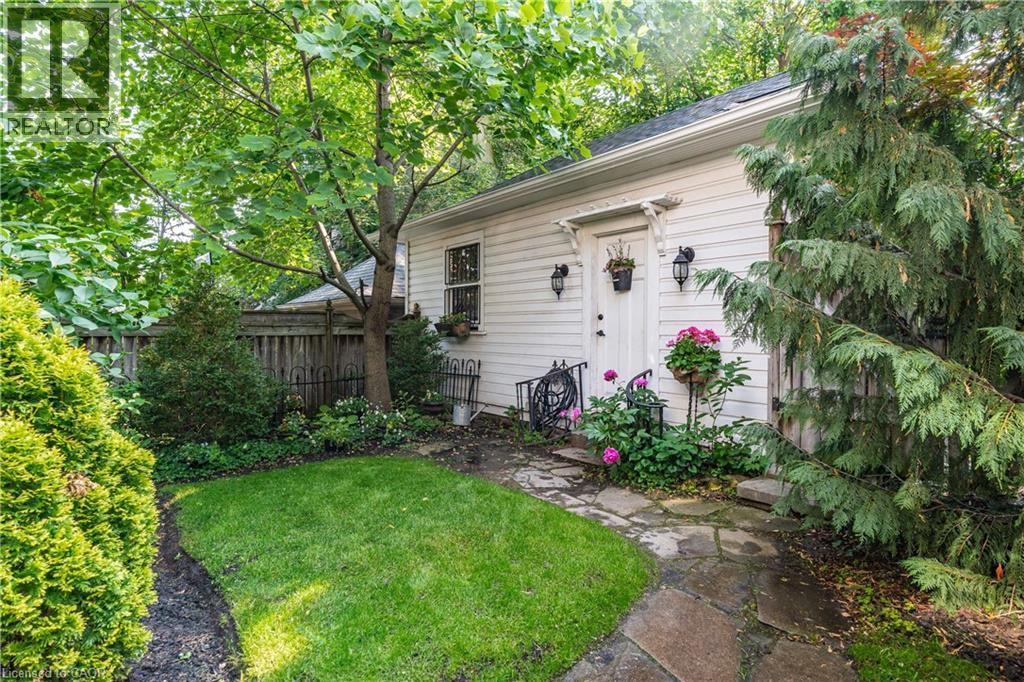 247 Macnab Street S, Hamilton, ON - Outdoor
