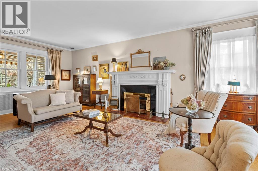 247 Macnab Street S, Hamilton, ON - Indoor Photo Showing Living Room With Fireplace
