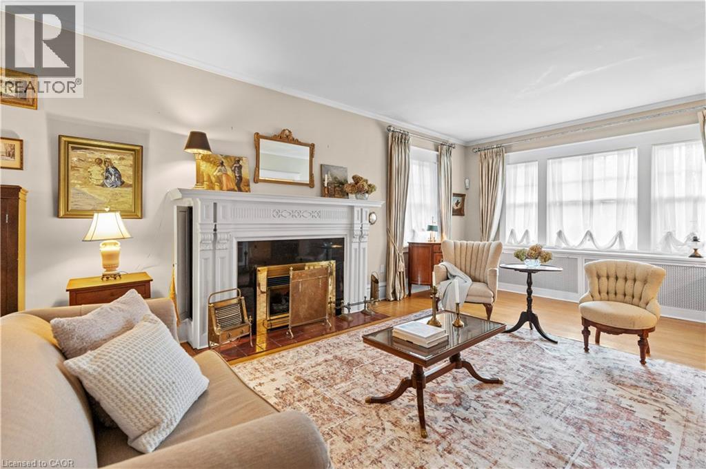 247 Macnab Street S, Hamilton, ON - Indoor Photo Showing Living Room With Fireplace