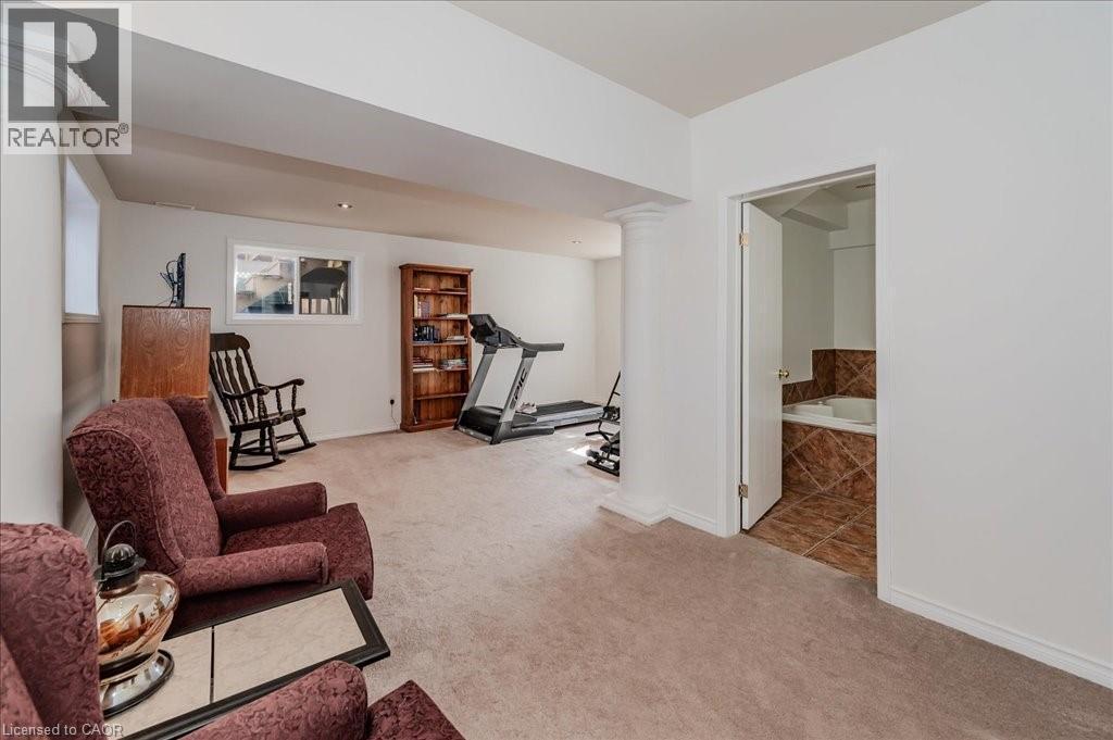 11 Acorn Way, Cambridge, ON - Indoor