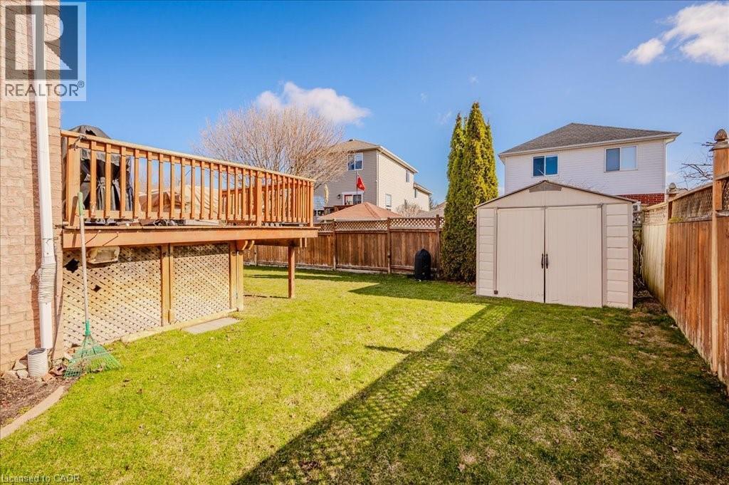 11 Acorn Way, Cambridge, ON - Outdoor With Deck Patio Veranda