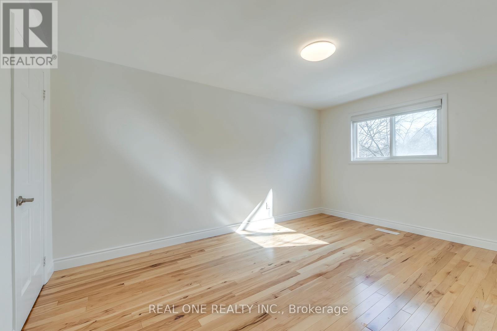 Upper Level Bedroom 3 - 1585 Crombie Road, Mississauga, ON - Indoor Photo Showing Other Room