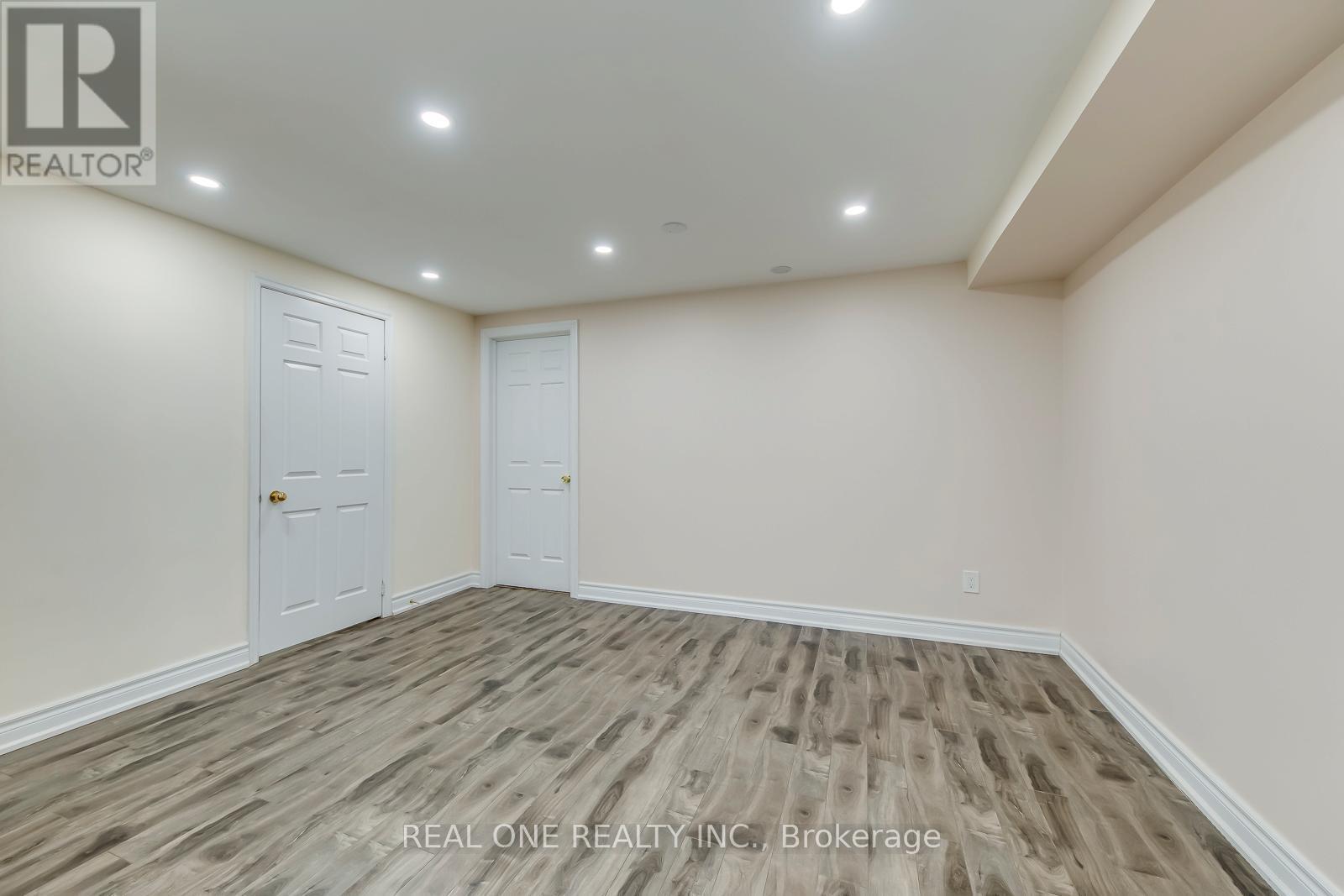 Lower Level Gym Area - 1585 Crombie Road, Mississauga, ON - Indoor