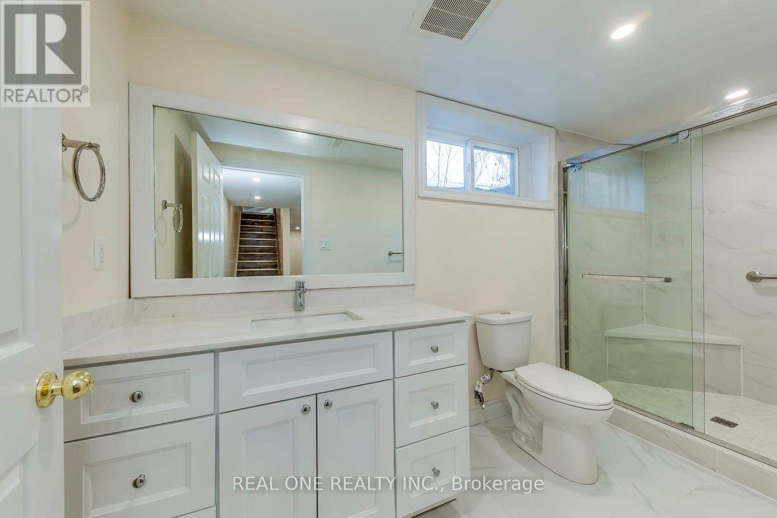 Lower Level Full Bathroom - 1585 Crombie Road, Mississauga, ON - Indoor Photo Showing Bathroom