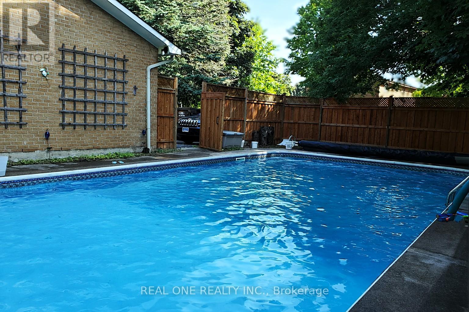 Large In-Ground Pool - Summer View - 1585 Crombie Road, Mississauga, ON - Outdoor With In Ground Pool