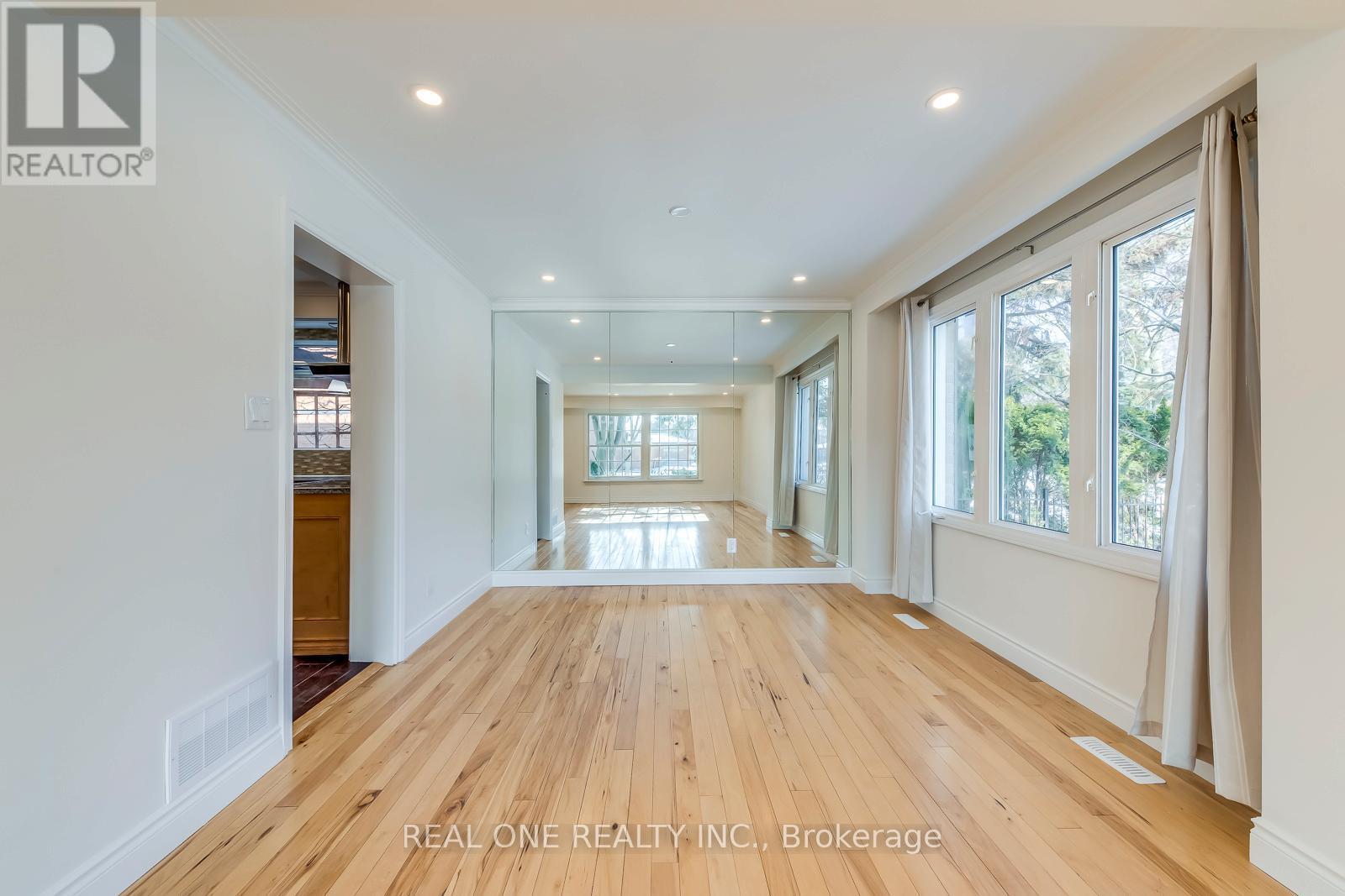 Dining Room - 1585 Crombie Road, Mississauga, ON - Indoor Photo Showing Other Room