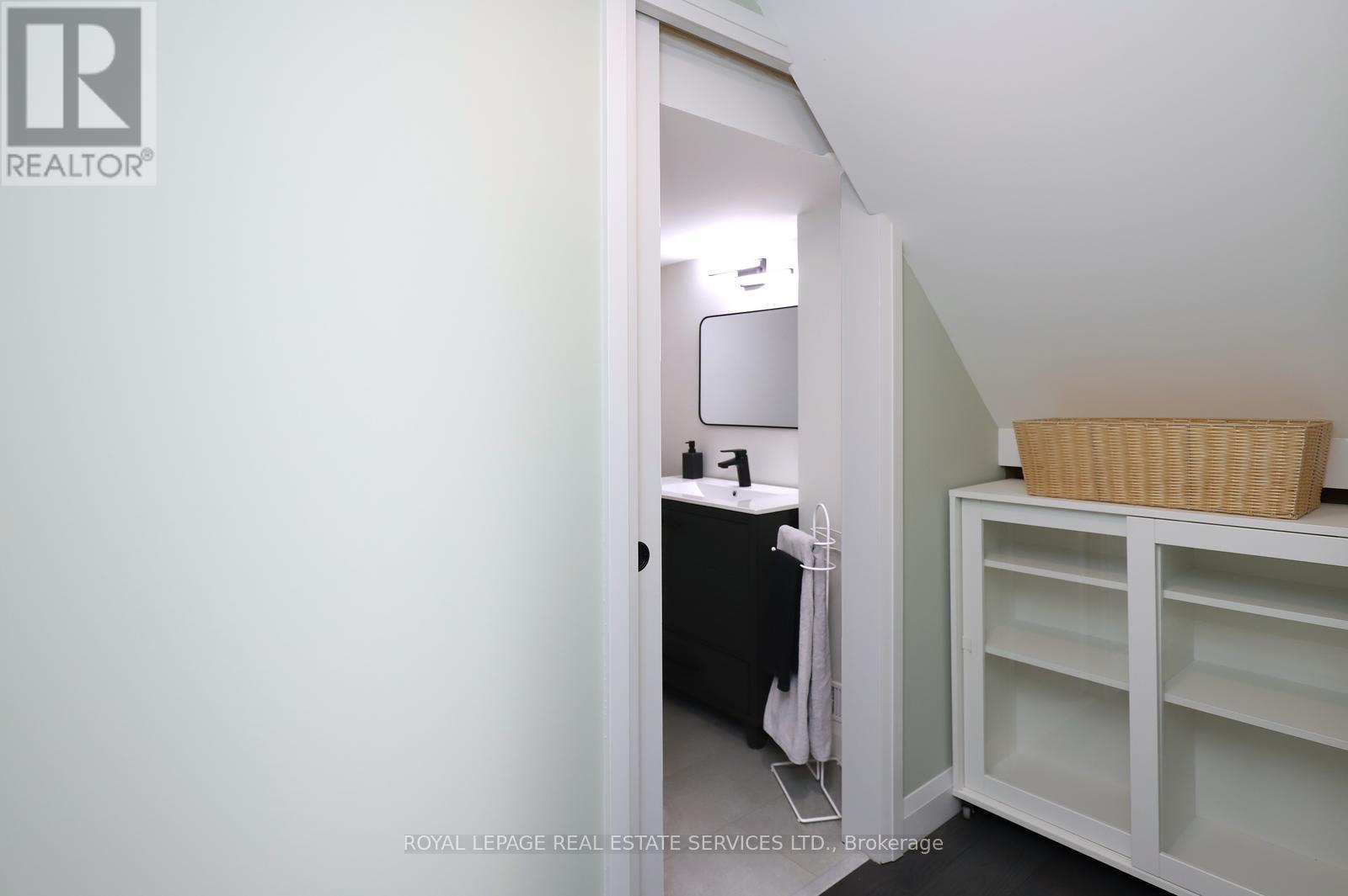 2001 Silverberry Crescent, Mississauga, ON - Indoor