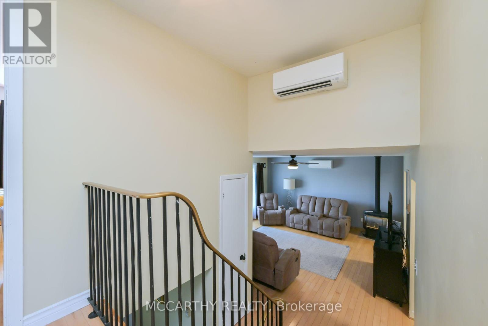 130 Franklyn Street, Shelburne, ON - Indoor Photo Showing Other Room