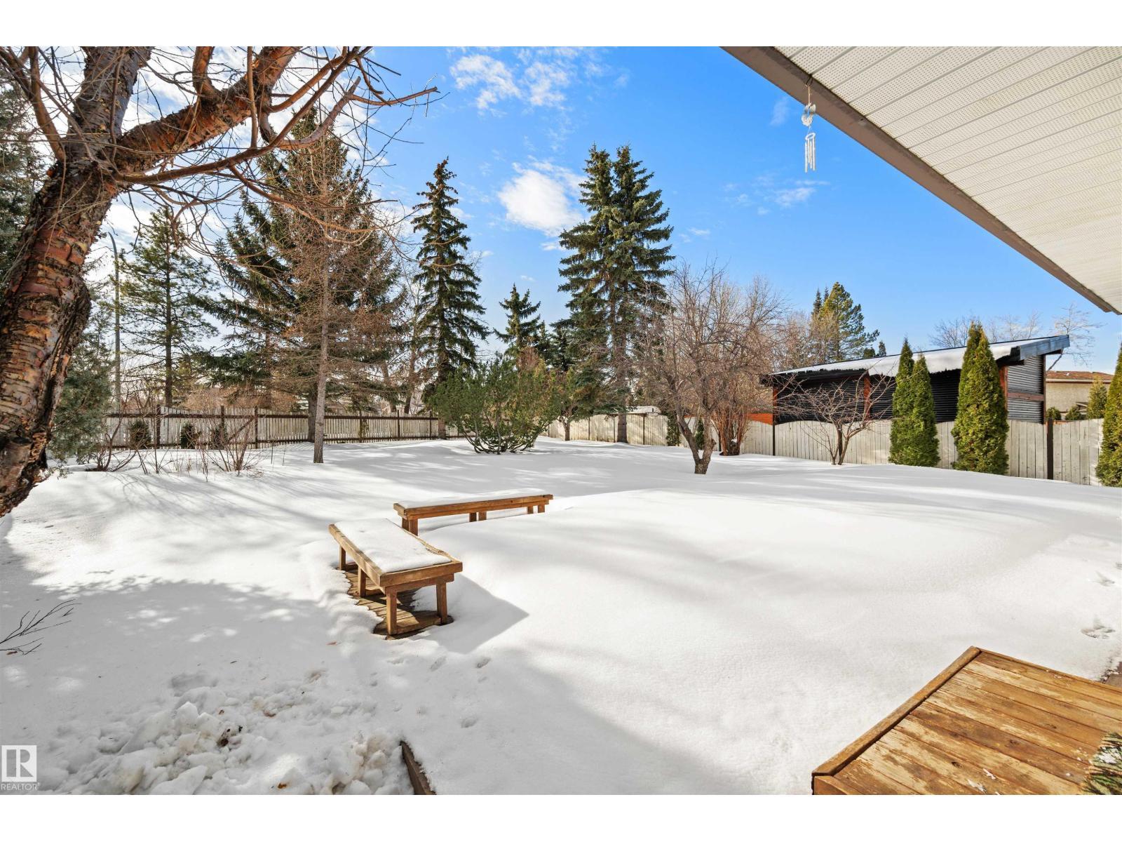 823 Richards Cr Nw, Edmonton, AB - Outdoor