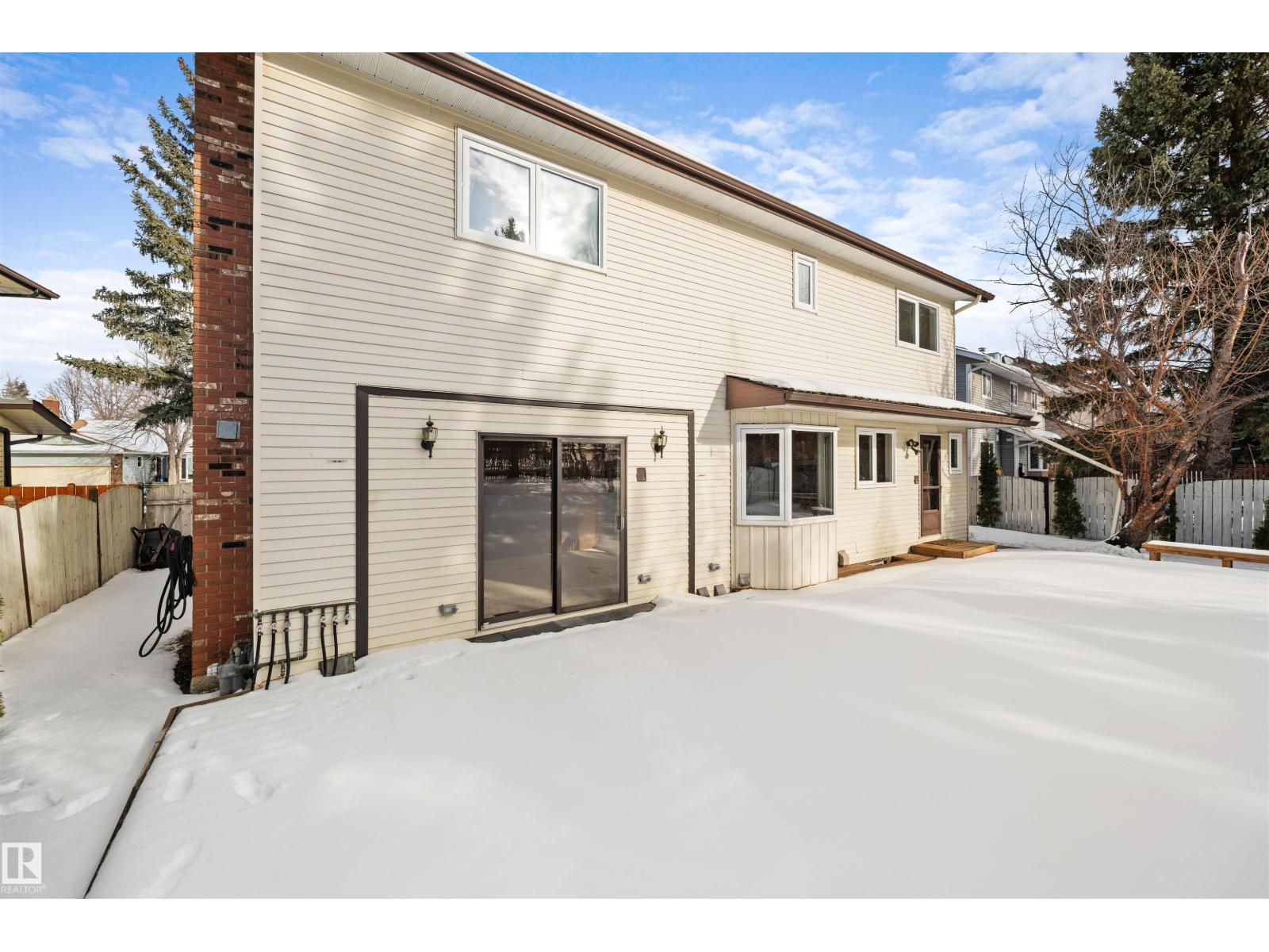 823 Richards Cr Nw, Edmonton, AB - Outdoor With Exterior