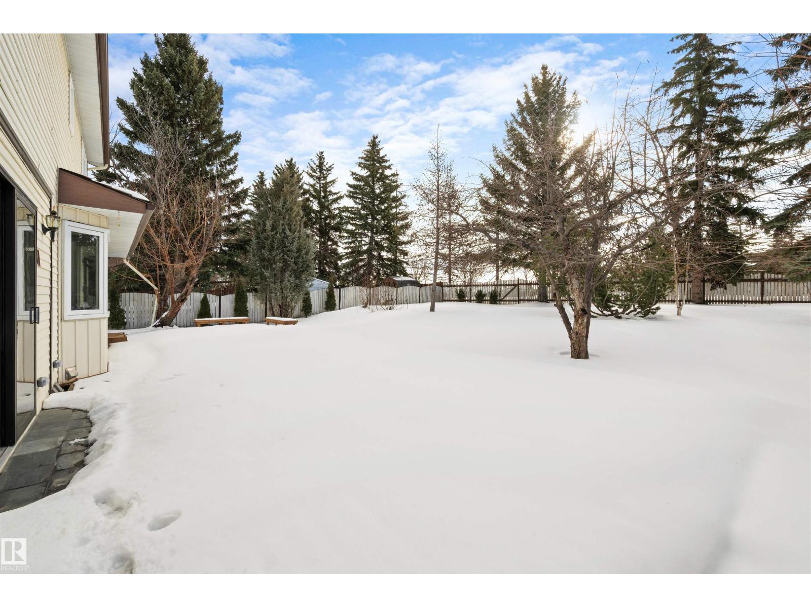 823 Richards Cr Nw, Edmonton, AB - Outdoor