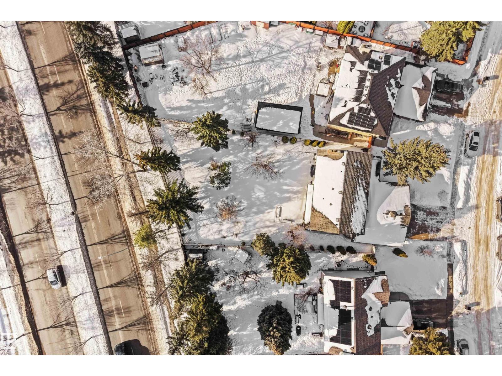 823 Richards Cr Nw, Edmonton, AB - With View