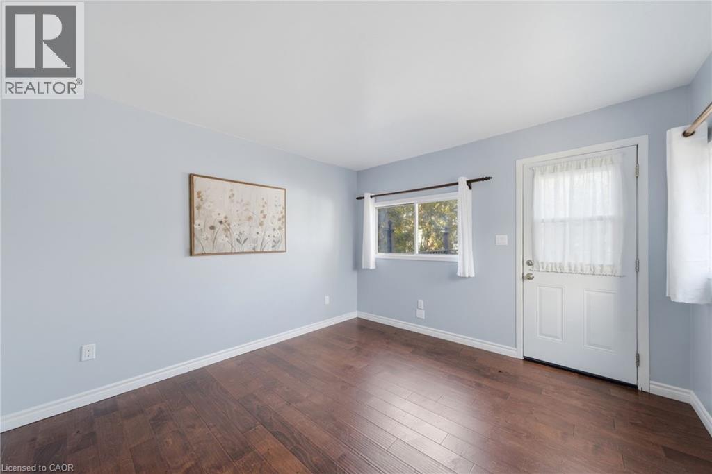 58 Arnold Street, Hamilton, ON - Indoor Photo Showing Other Room