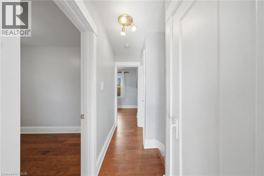 58 Arnold Street, Hamilton, ON - Indoor Photo Showing Other Room