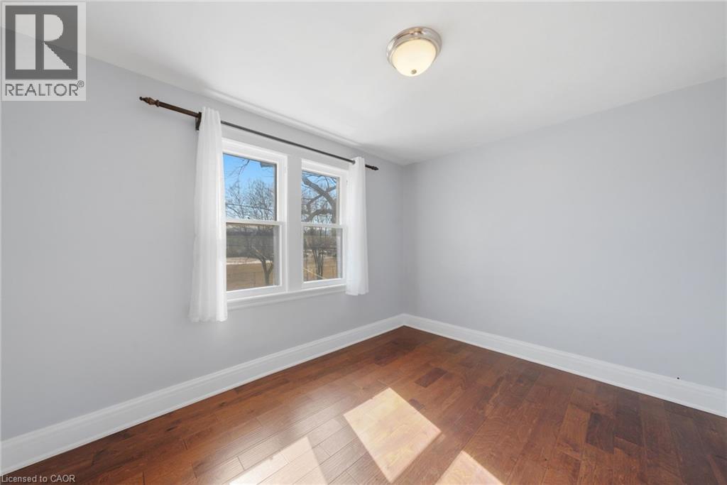 58 Arnold Street, Hamilton, ON - Indoor Photo Showing Other Room