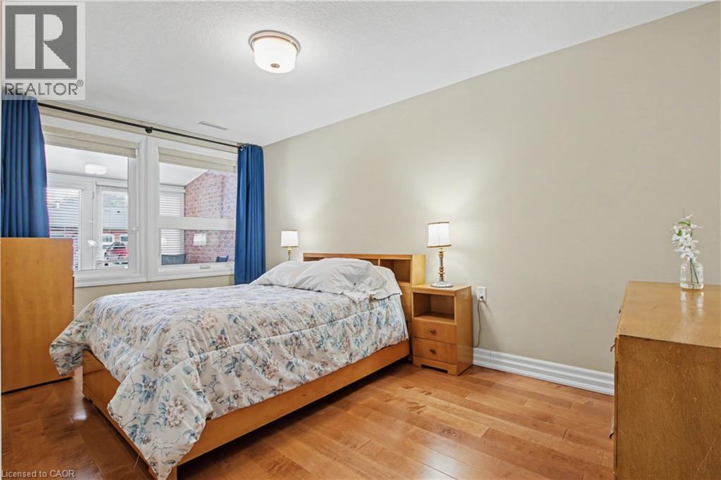 11 Whelans Way, Hamilton, ON - Indoor Photo Showing Bedroom