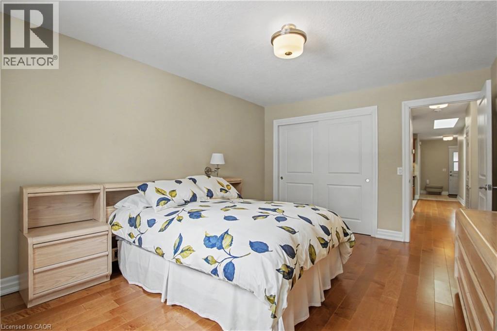 11 Whelans Way, Hamilton, ON - Indoor Photo Showing Bedroom