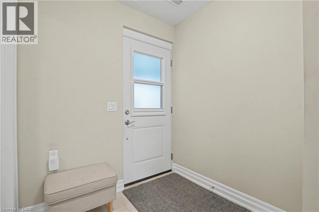 11 Whelans Way, Hamilton, ON - Indoor Photo Showing Other Room