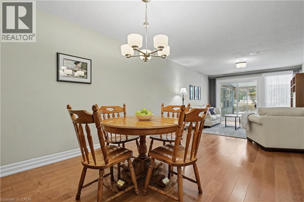 11 Whelans Way, Hamilton, ON - Indoor Photo Showing Dining Room