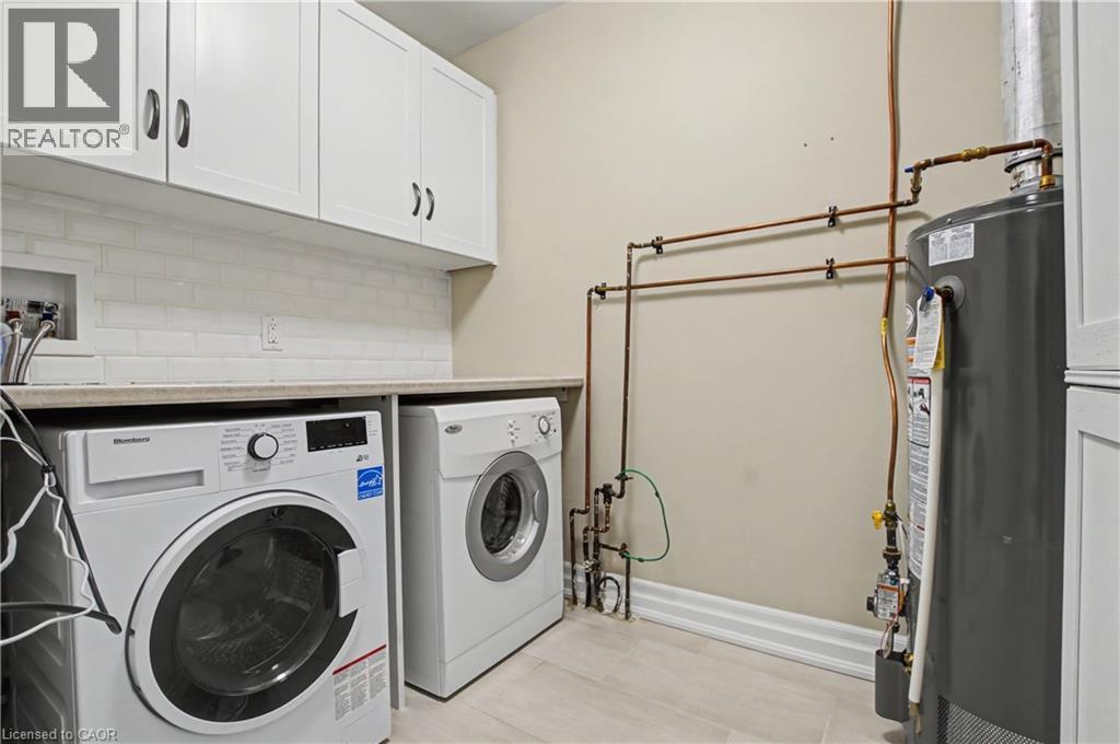 11 Whelans Way, Hamilton, ON - Indoor Photo Showing Laundry Room