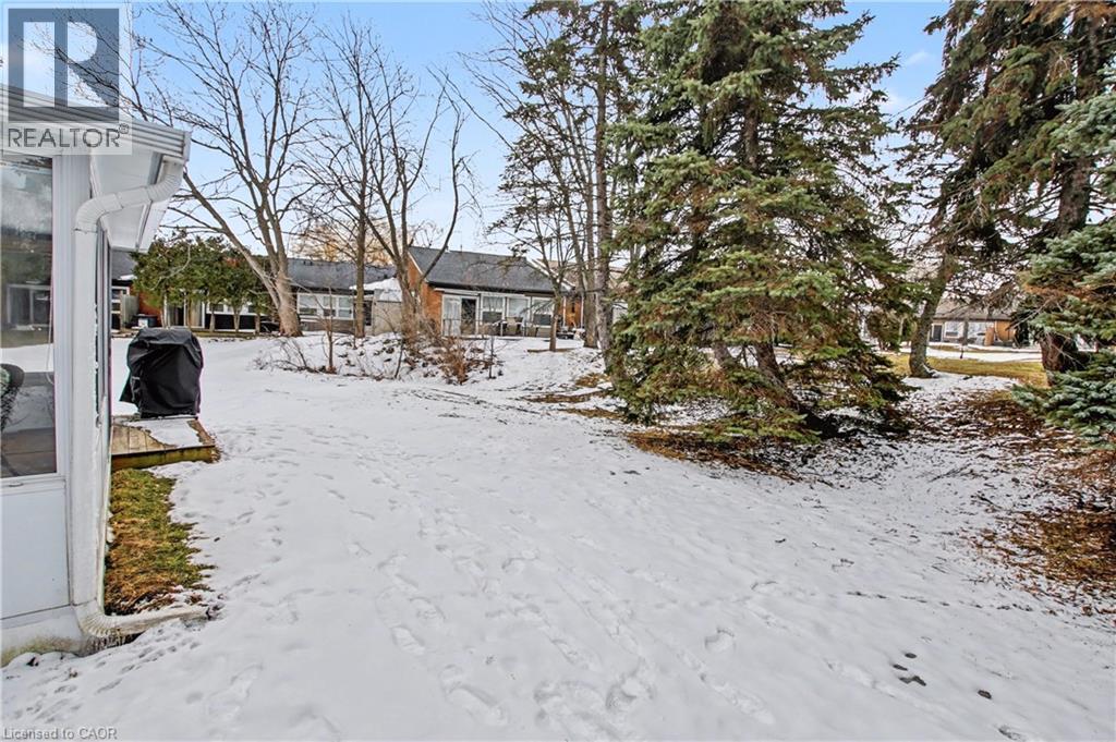 11 Whelans Way, Hamilton, ON - Outdoor