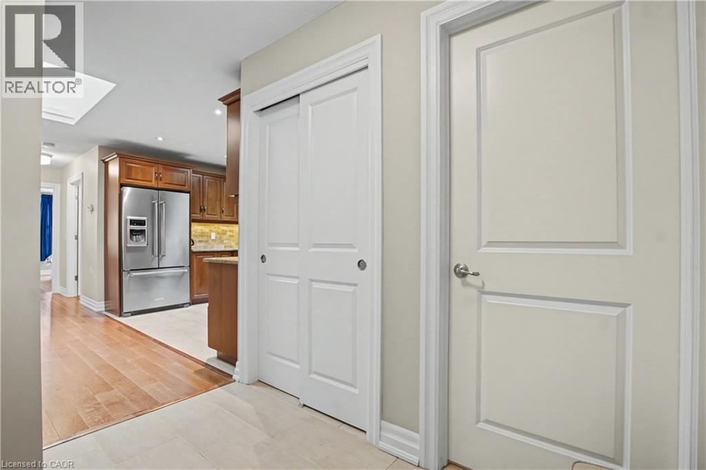 11 Whelans Way, Hamilton, ON - Indoor